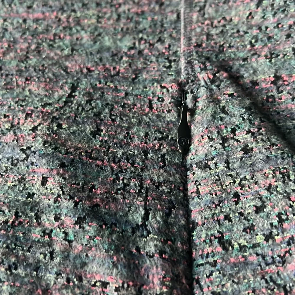 Lululemon Top/Pullover - Picture 4 of 9